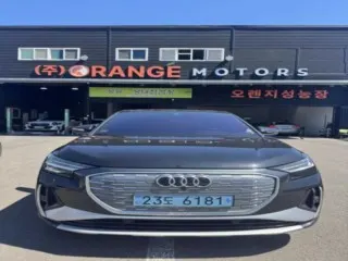 아우디 Q4